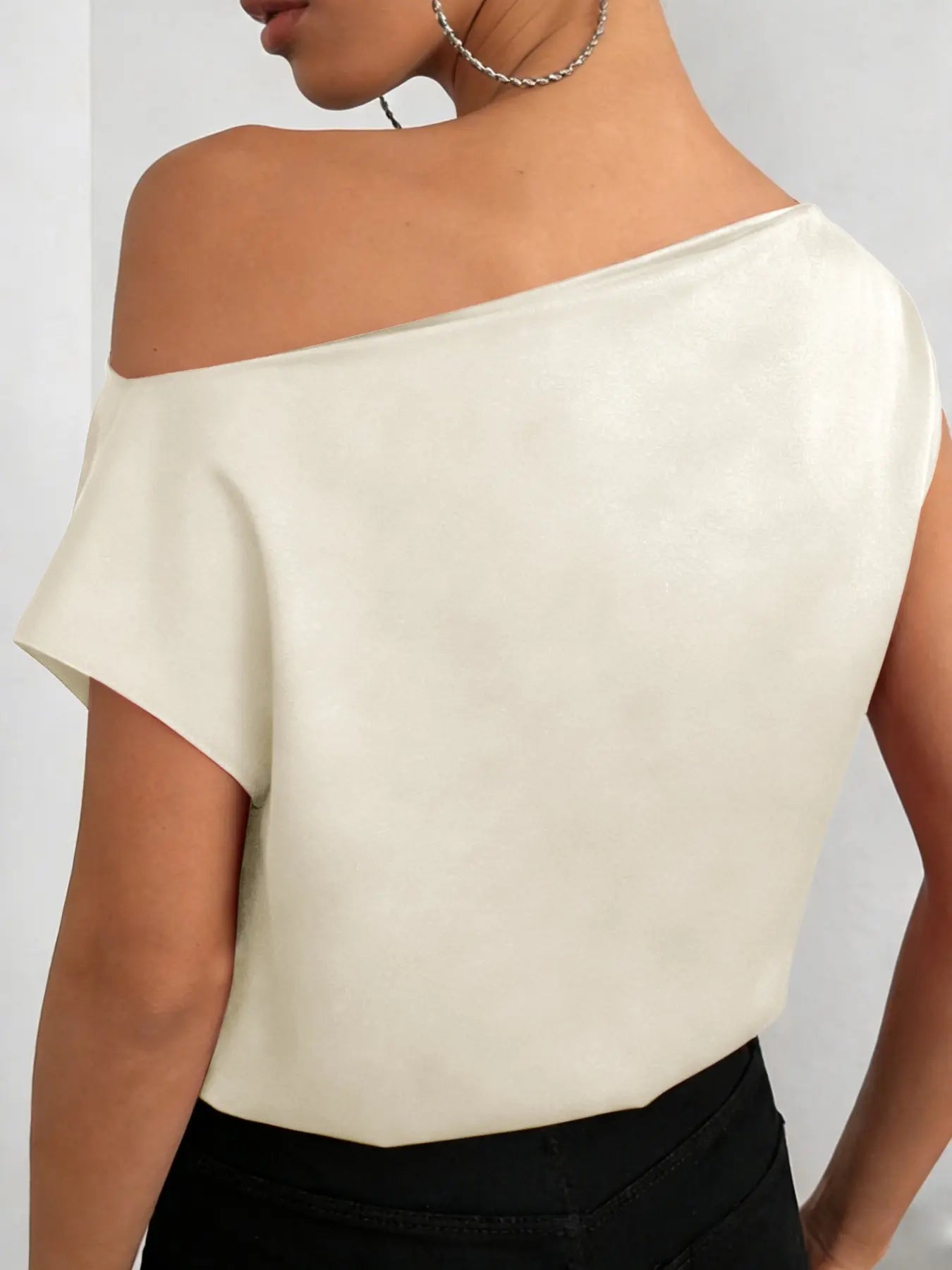 Elevate Your Wardrobe with Our Chic Women's Asymmetrical One Shoulder Blouse - Perfect for All Seasons!